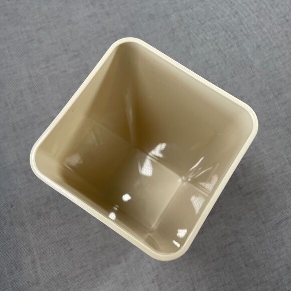 Tupperware Cheese Keeper In Almond Container 3 PC 9.5" x 3.5" x 3.5" Vintage - Picture 7 of 9